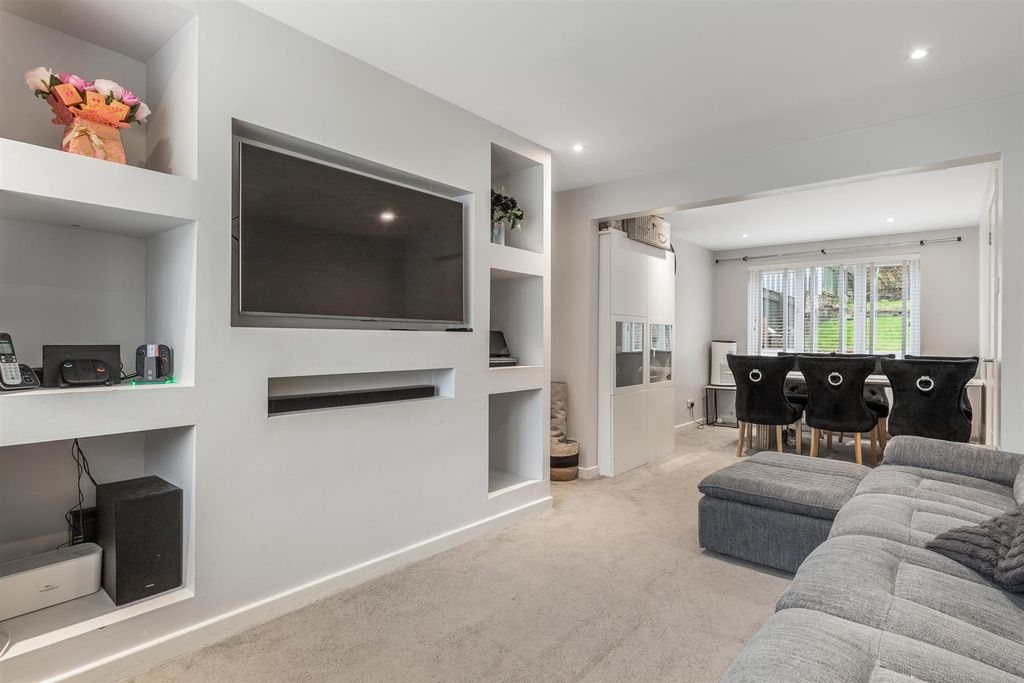 Additional image 2 of 3 bed semi-detached house for saleBreval Crescent, Clydebank G81
