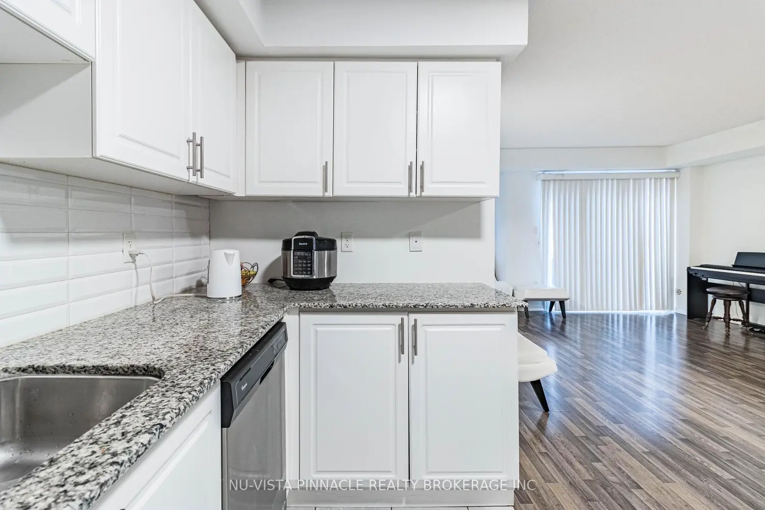 Additional image 5 of 2488 Post Road 22