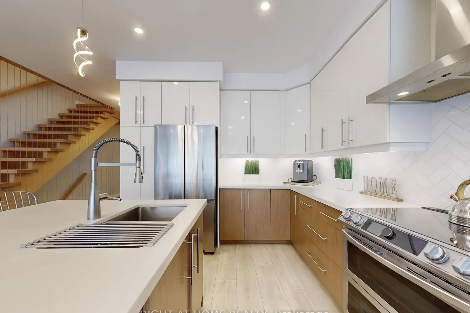 Additional image 4 of 35 Midhurst Heights 30