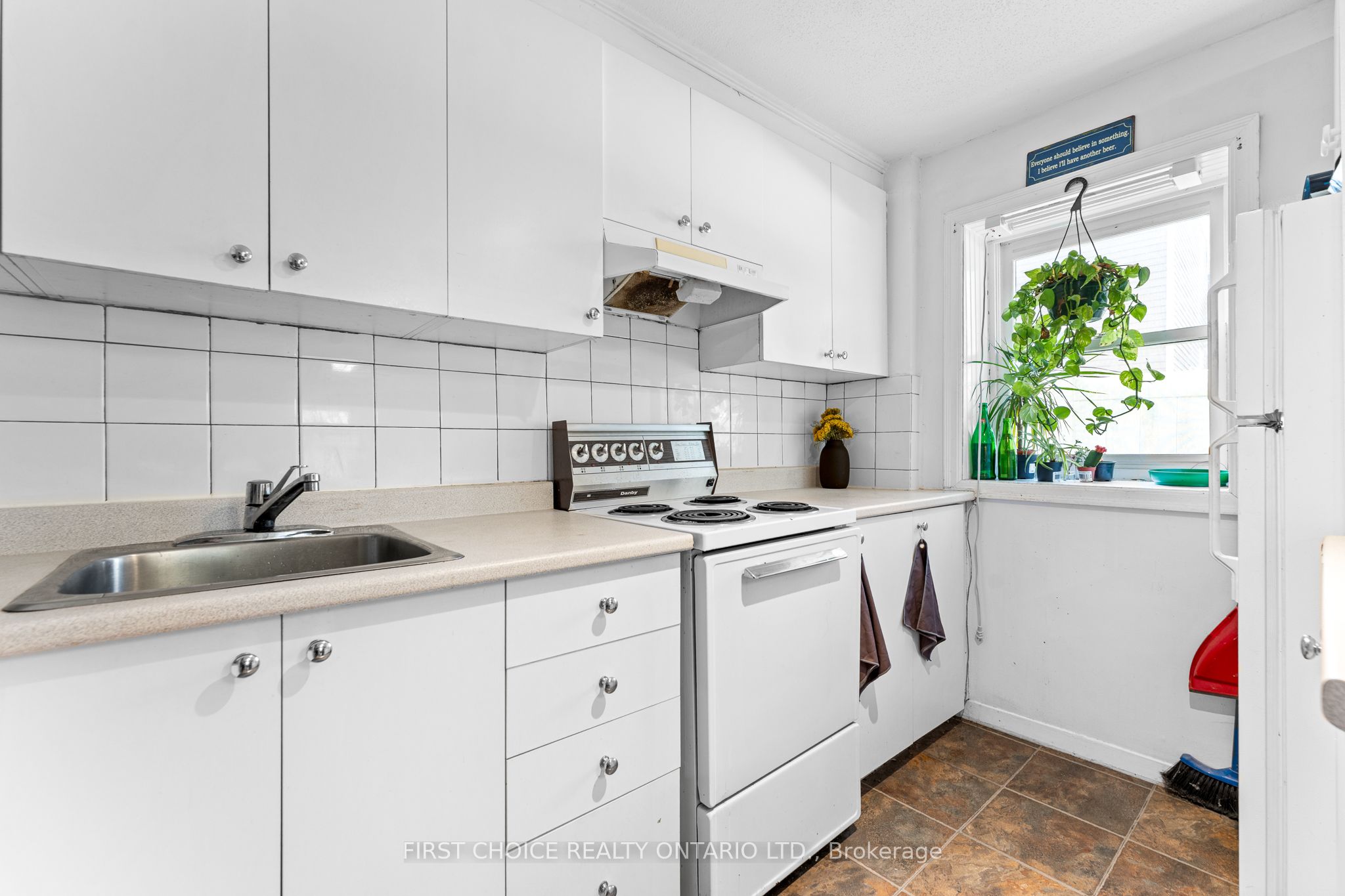 Additional image 5 of 253 Frechette Street, Ottawa, ON, K1L 7T3