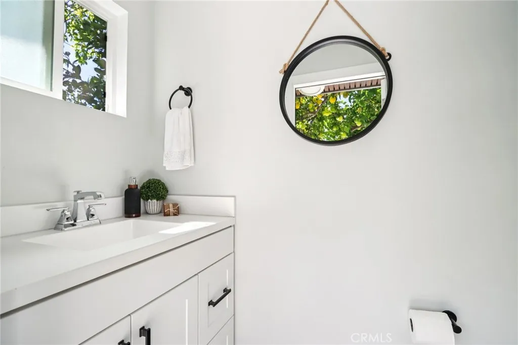 Additional image 39 of 1735 N Lima Street, Burbank, CA 91505