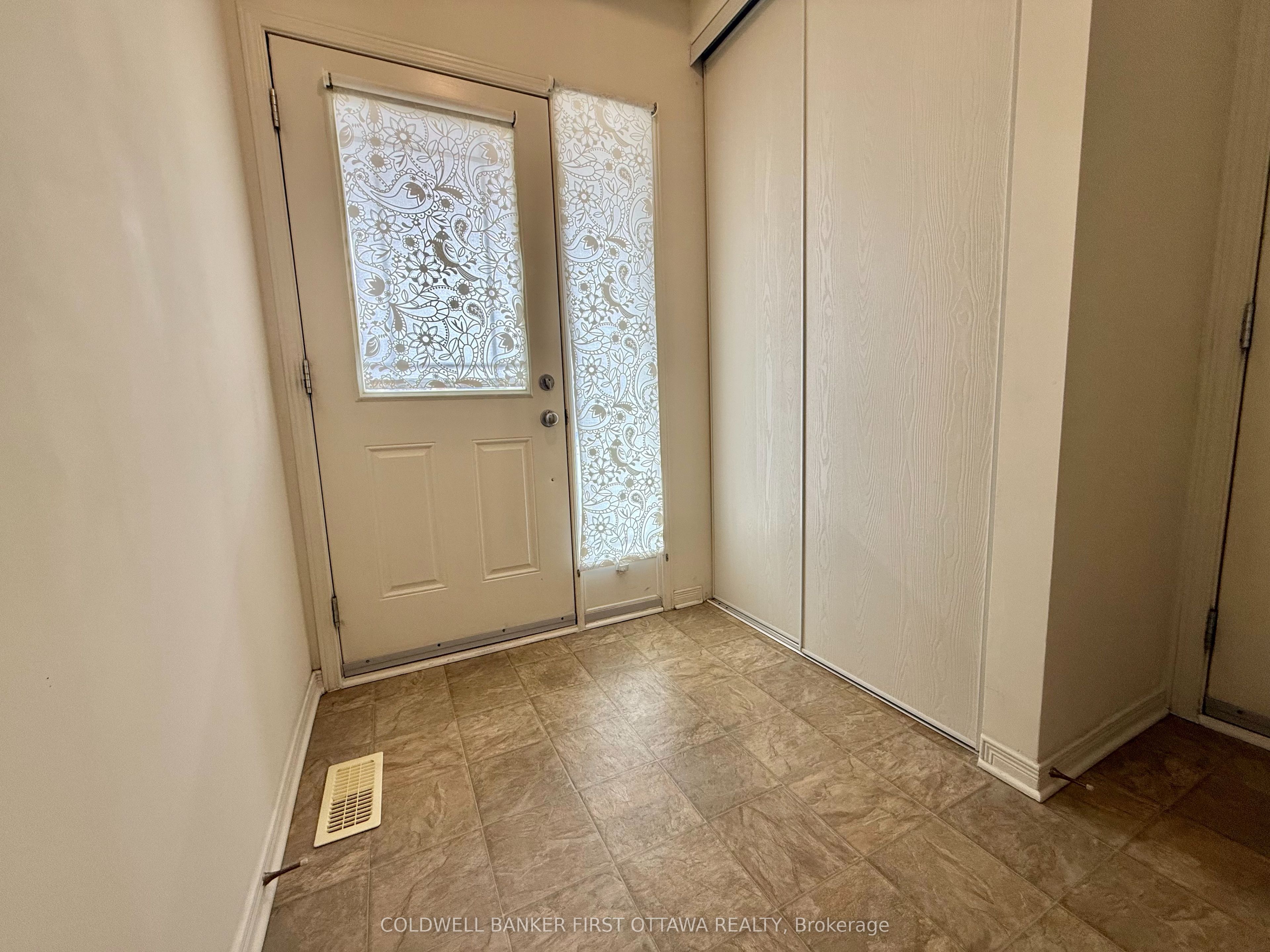 Additional image 3 of 805 Taradale Drive, Ottawa, ON, K2J 0H8