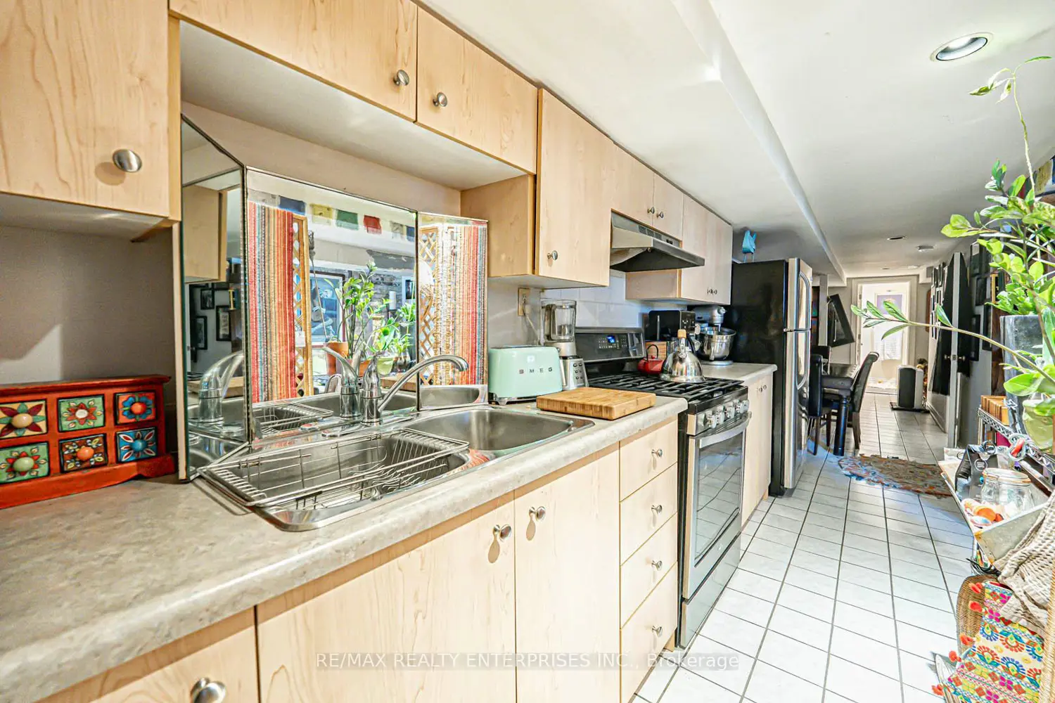 Additional image 13 of 914 Dovercourt Road