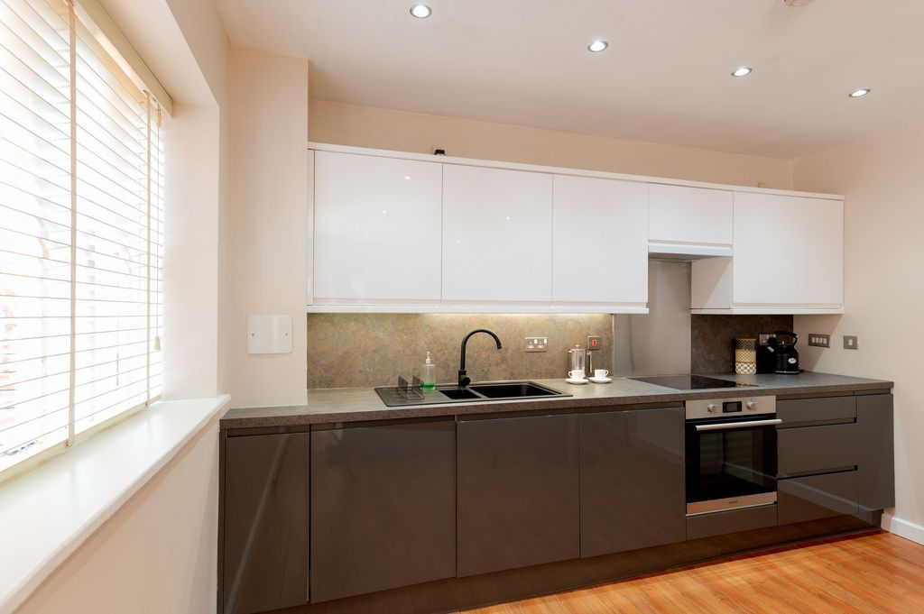 Additional image 3 of 1 bed flat for saleEyre Lane, Sheffield S1
