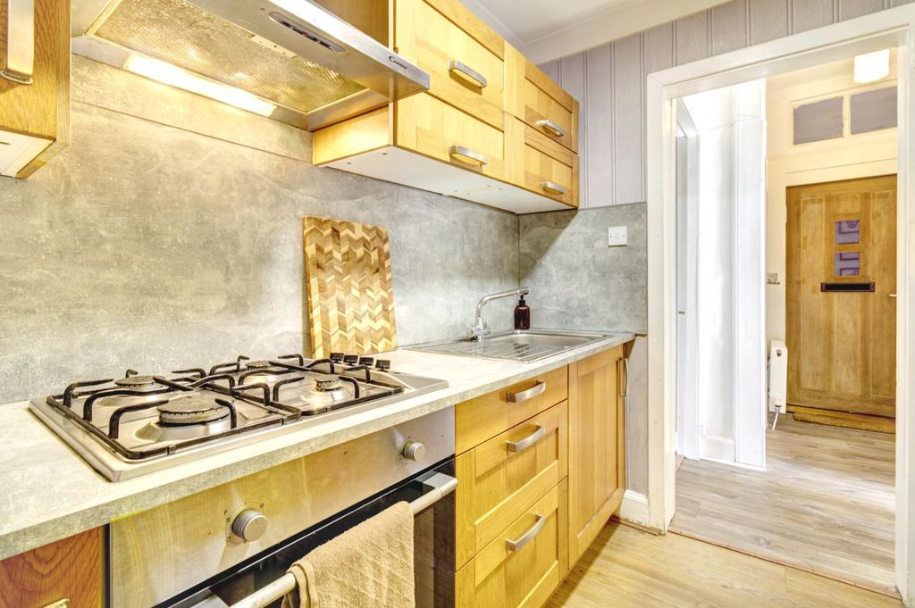 Additional image 6 of 2 bed flat for saleKnoxland Square, Dumbarton G82