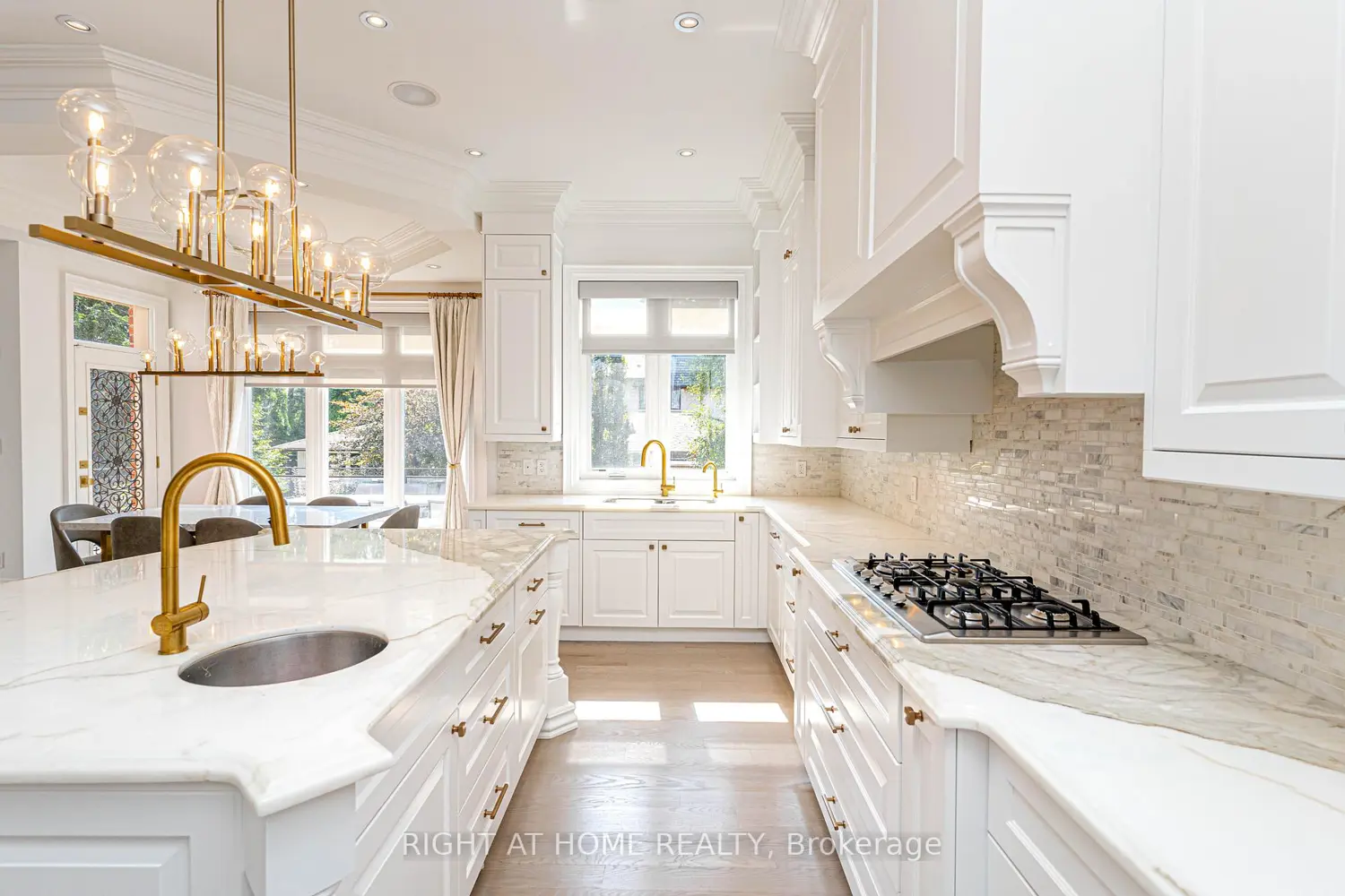Additional image 4 of 377 Brooke Avenue