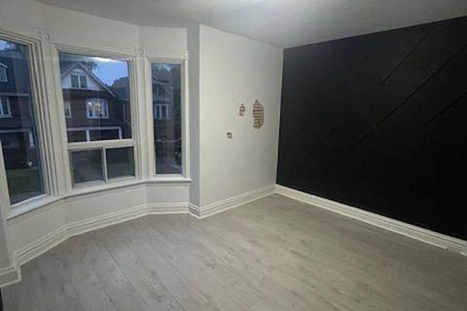 Additional image 8 of 37 Gladstone Avenue