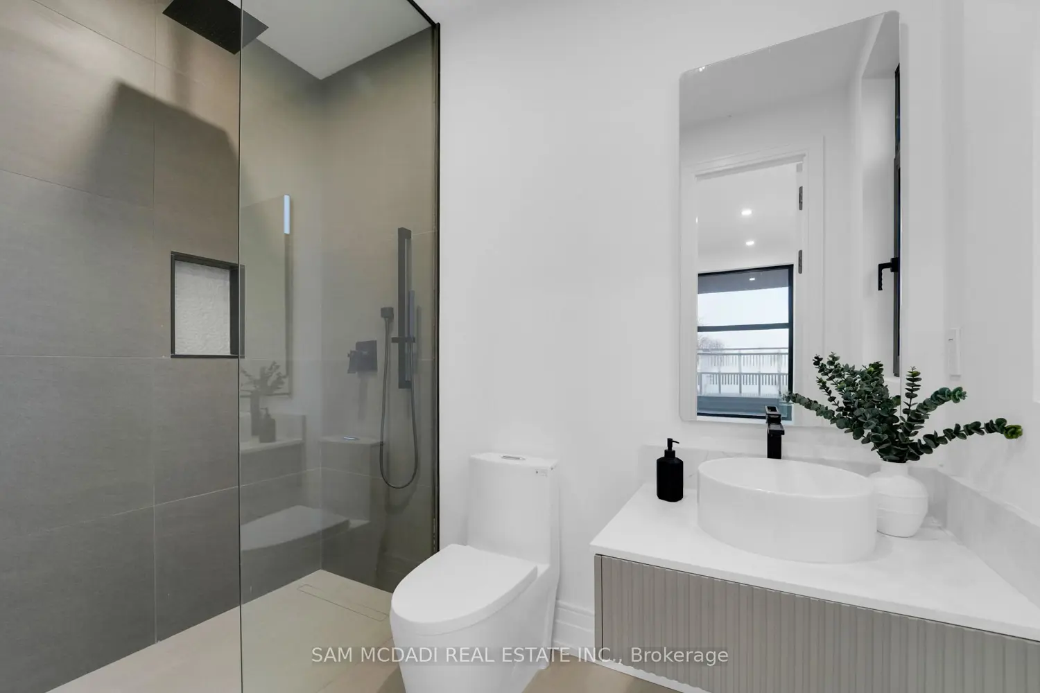 Additional image 11 of 468 Saville Crescent