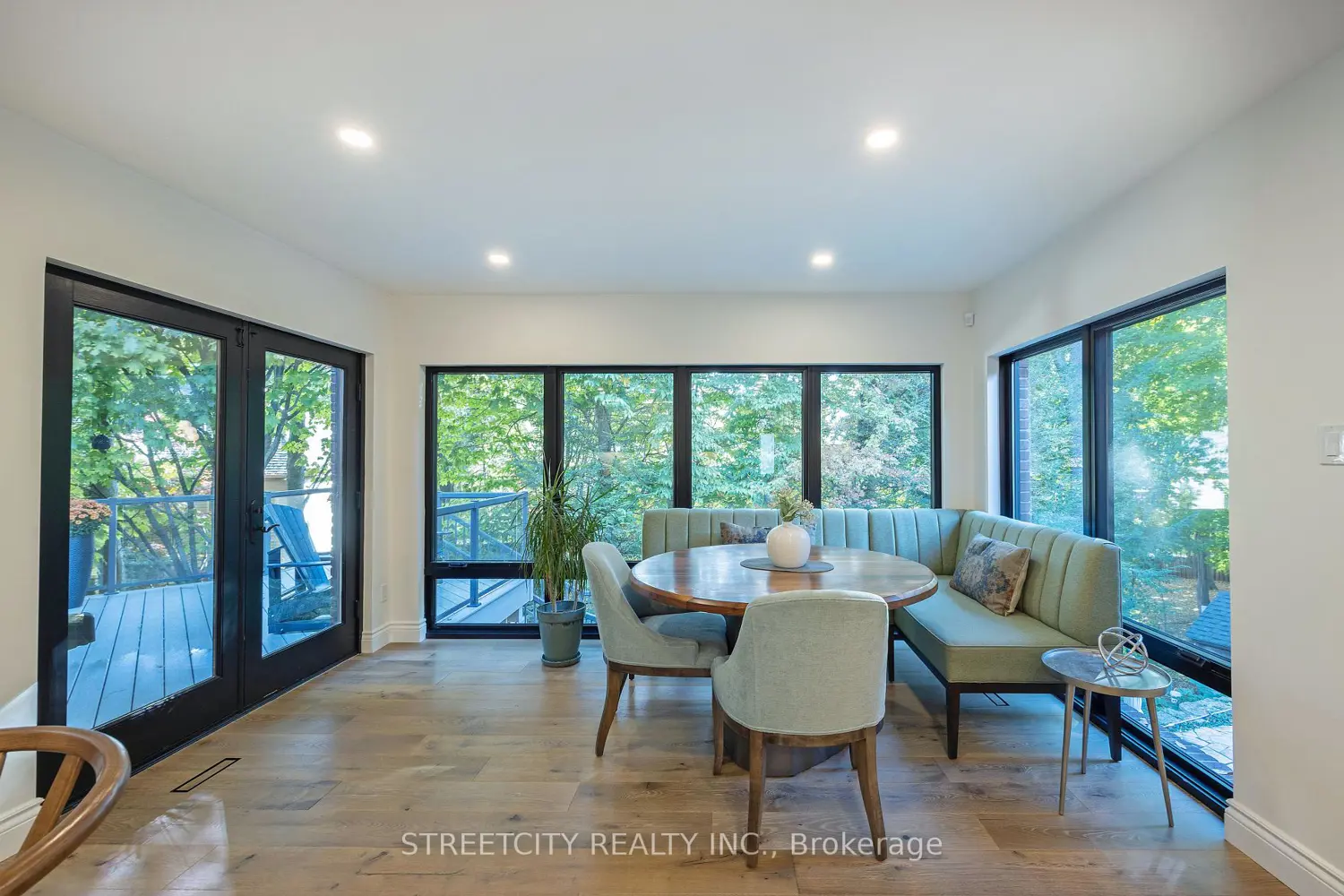 Additional image 4 of 46 Foxborough Grove