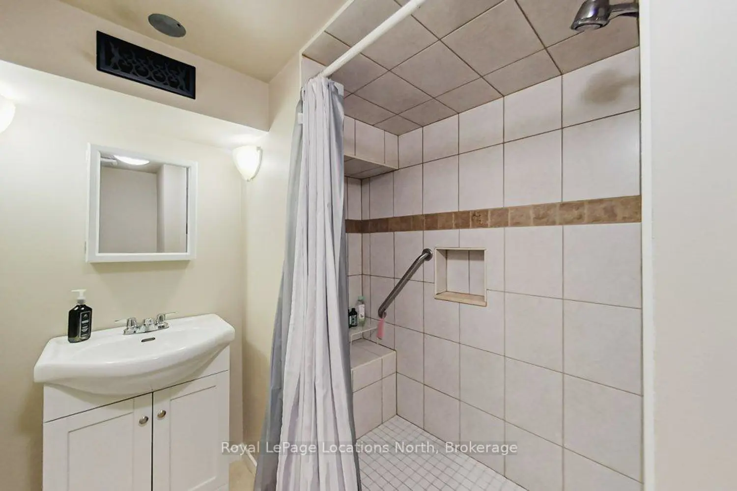 Additional image 13 of 121 Niagara Street