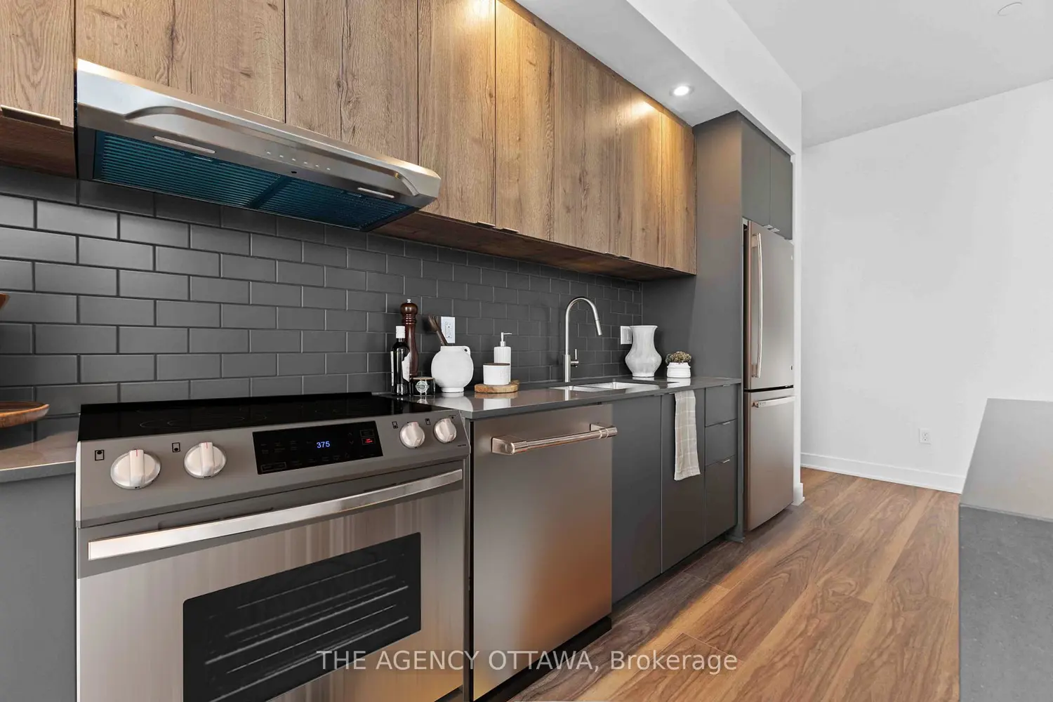 3071 Riverside Drive 311 photo 2
