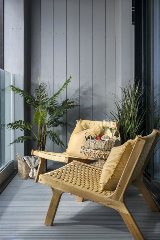 Additional image 4 of 2 bed flat for salePentire Avenue, Newquay, Cornwall TR7