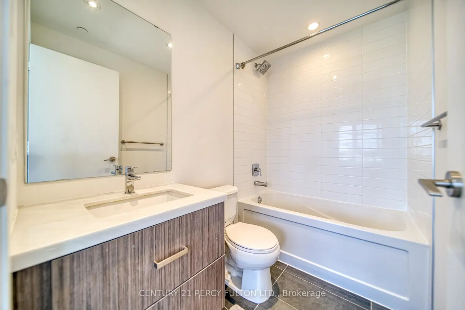 Additional image 16 of 501 St Clair Avenue 1211