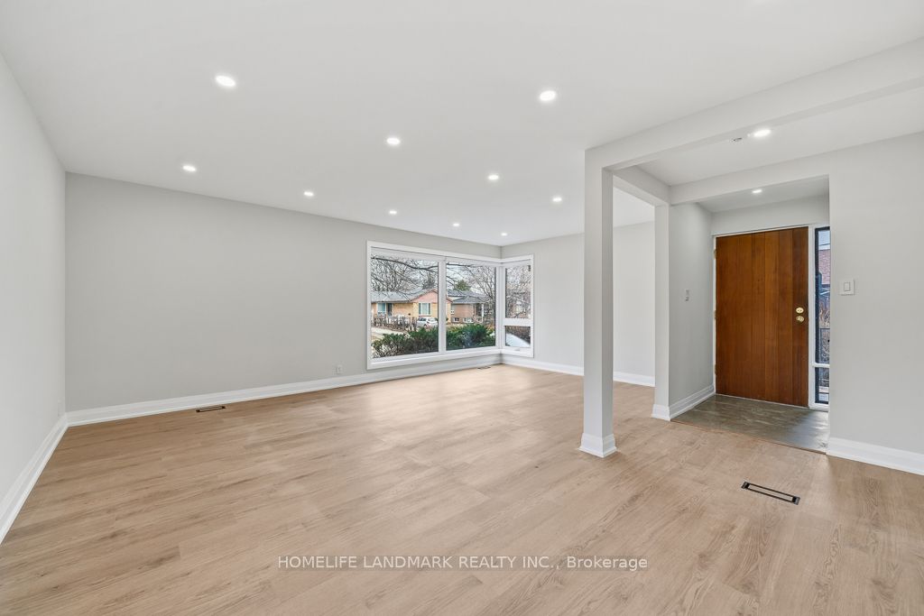 Additional image 6 of Main-135 Waterloo Avenue, Toronto, ON, M3H 3Y7