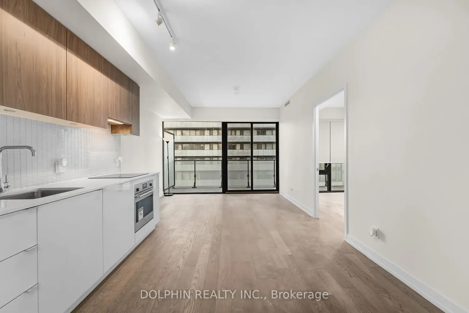 Additional image 5 of 161 Roehampton Avenue 1007