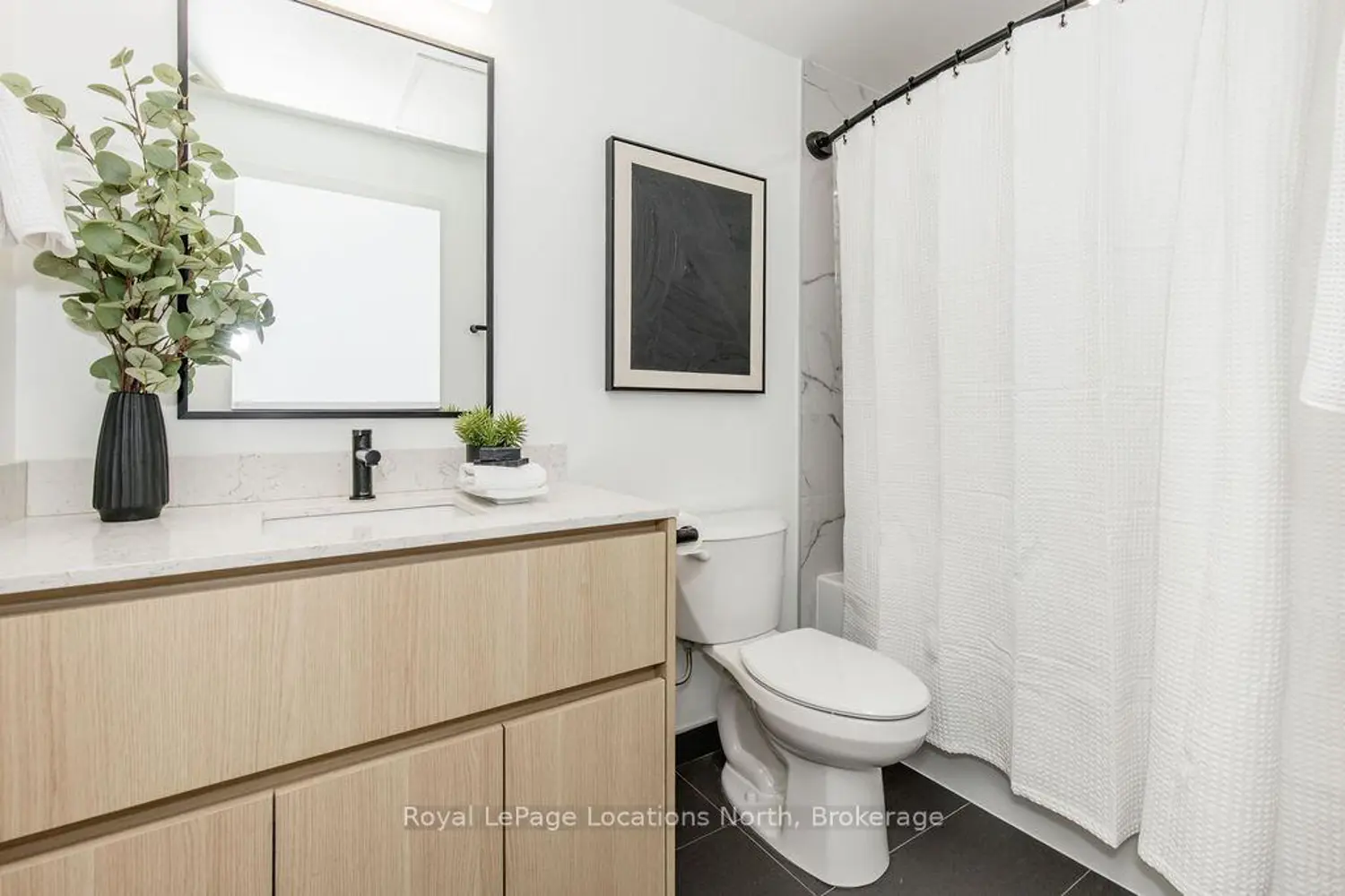 Additional image 18 of 31 Huron Street 523