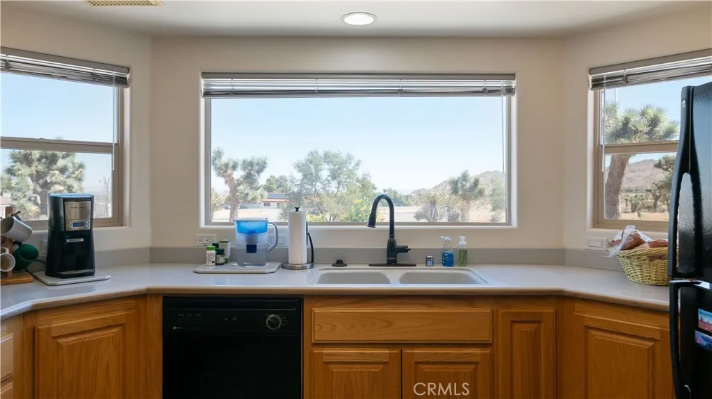 Additional image 60 of 8920 Del Monte Avenue, Yucca Valley, CA 92284