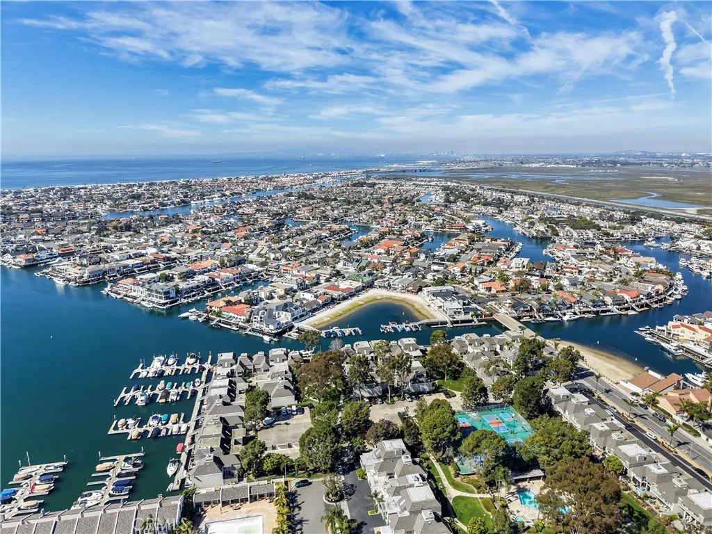 Additional image 94 of 4232 Calhoun Dr, Huntington Beach, CA 92649