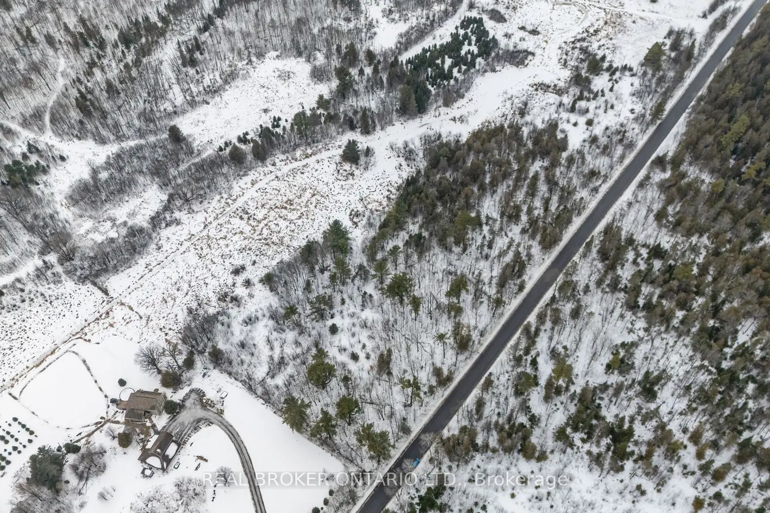 4097 Stonecrest Road photo 3