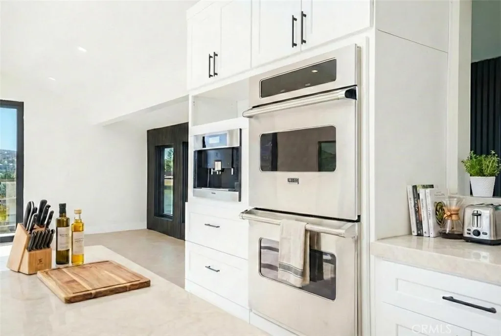 Additional image 93 of 18827 Edleen Drive, Tarzana, CA 91356