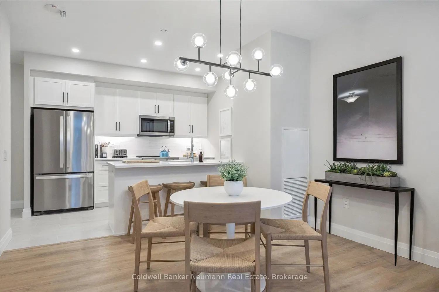 Additional image 4 of 1882 Gordon Street 318