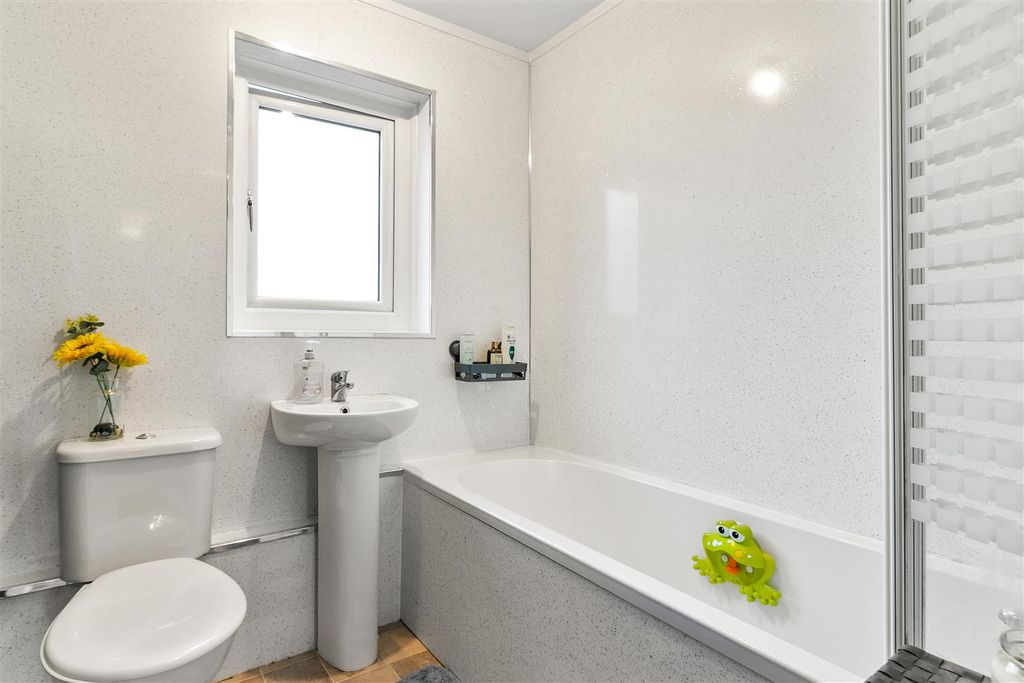Additional image 8 of 2 bed flat for saleCastlegreen Street, Dumbarton G82