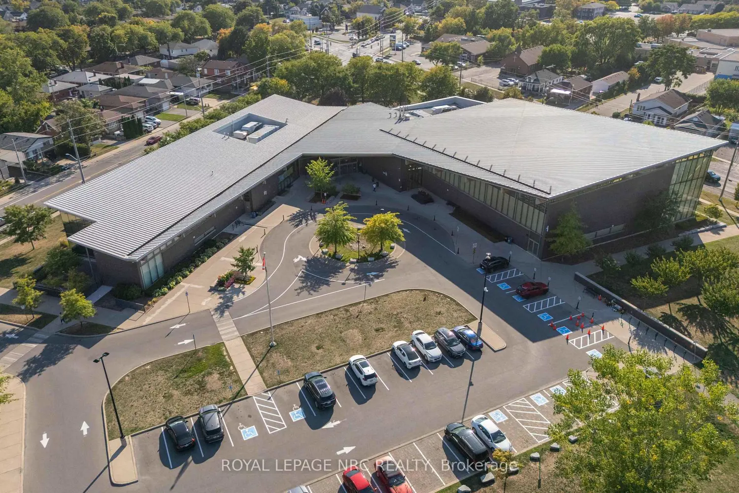 Additional image 12 of 456 Carlton Street 34