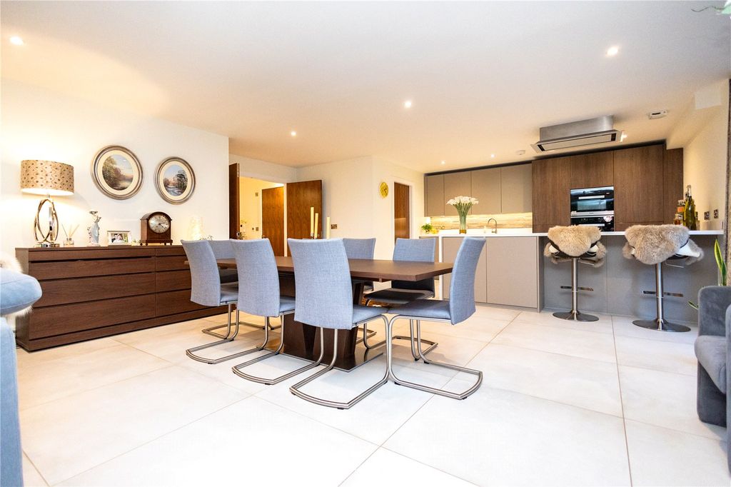 Additional image 6 of 3 bed flat for saleCrosstrees, Lilliput Road, Poole, Dorset BH14