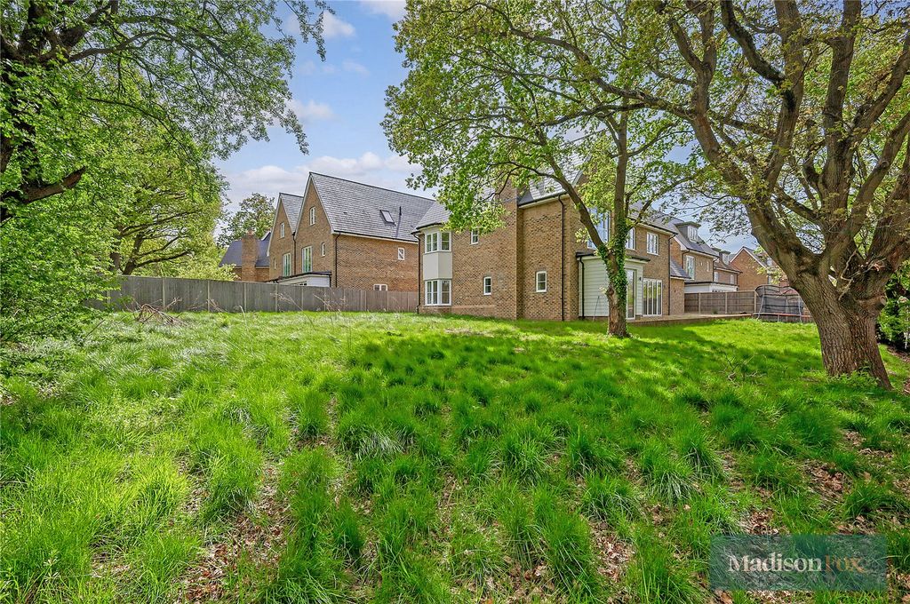 Additional image 34 of 5 bed detached house for saleHigh Road, Chigwell, Essex IG7
