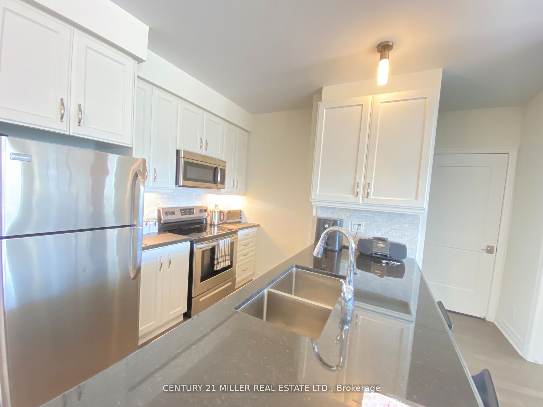 Additional image 4 of 305-3028 Creekshore Common N/a, Oakville, ON, L6M 5K6