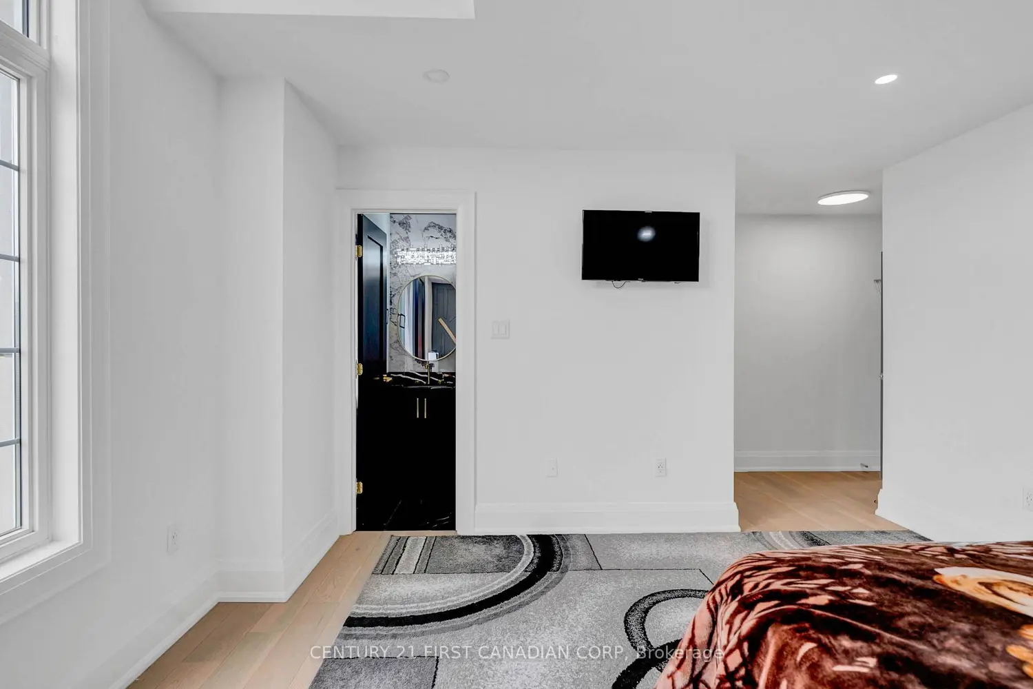 Additional image 12 of 4 Freshspring Drive