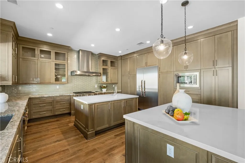 Additional image 82 of 127 Cruiser, Irvine, CA 92618