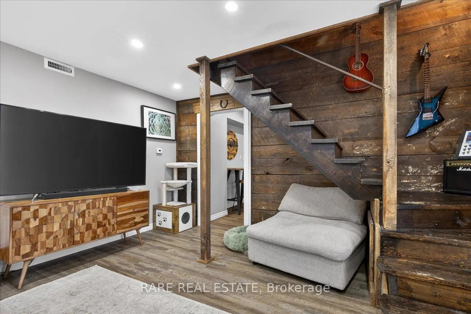 Additional image 9 of 119 Essa Road