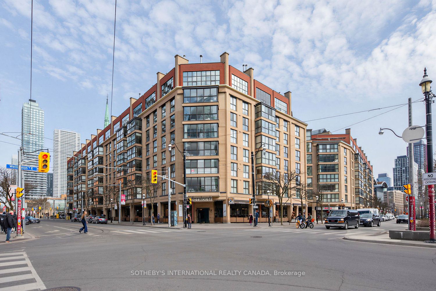 202-35 Church Street, Toronto, ON, M5E 1T3