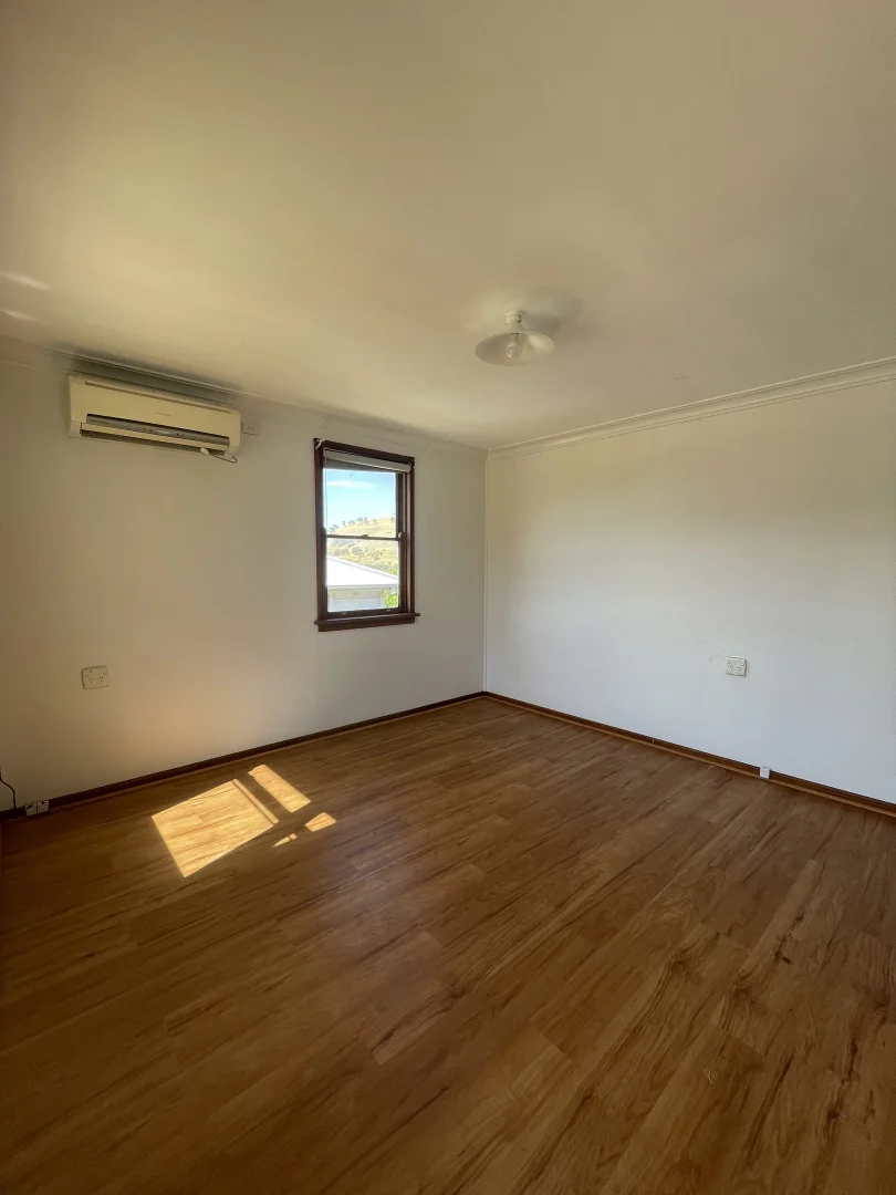 Additional image 4 of 20 Tor Street, Gundagai NSW 2722