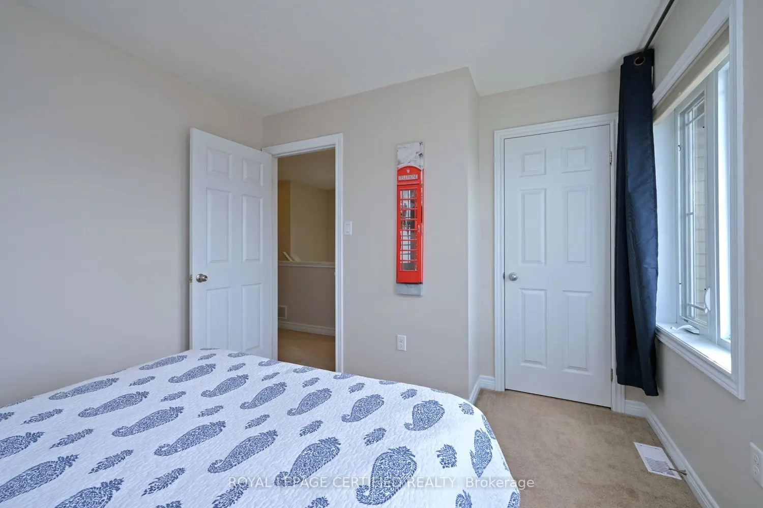 Additional image 9 of 102 Oakes Crescent