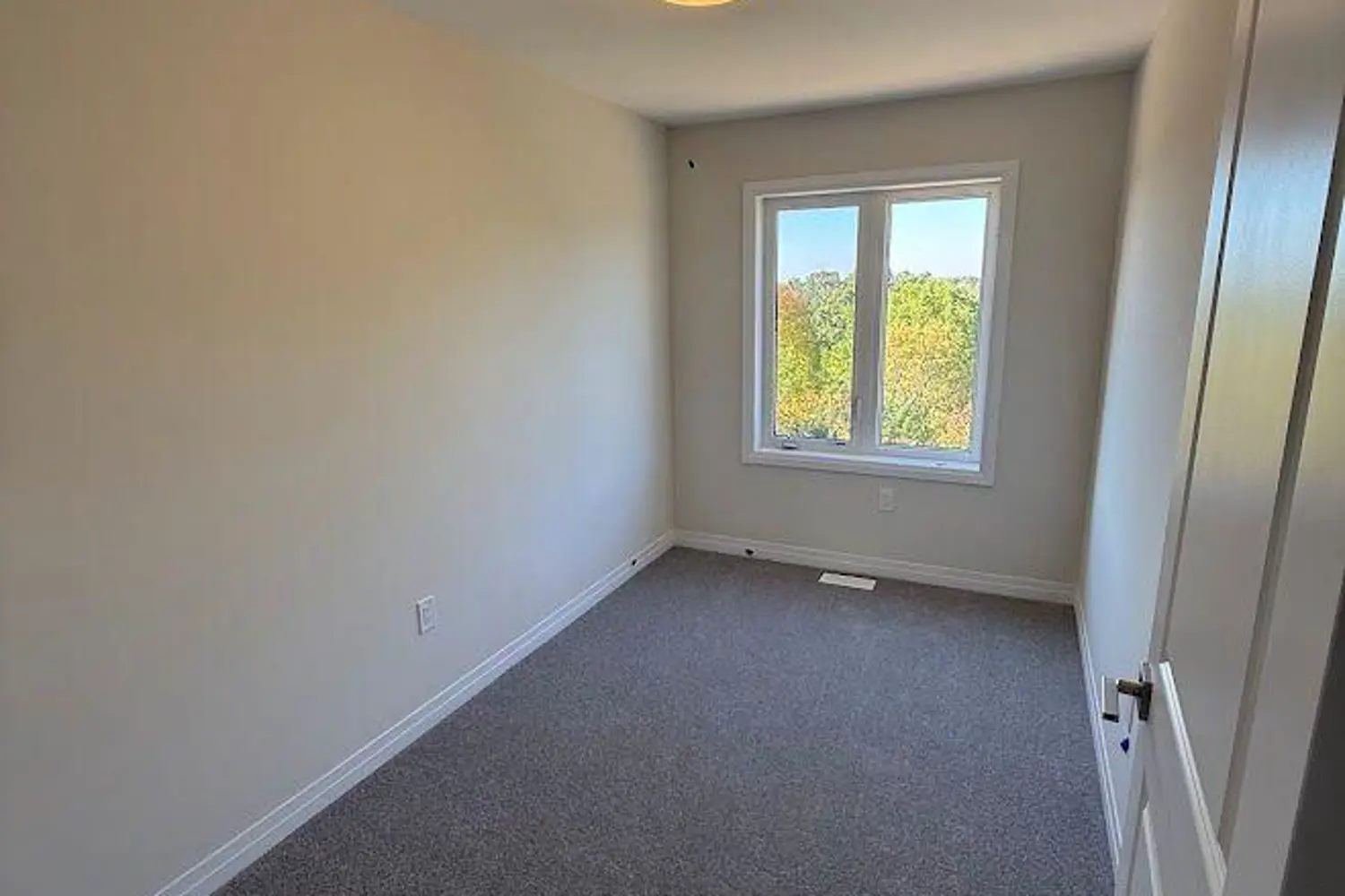 Additional image 13 of 660 Colborne Street 41