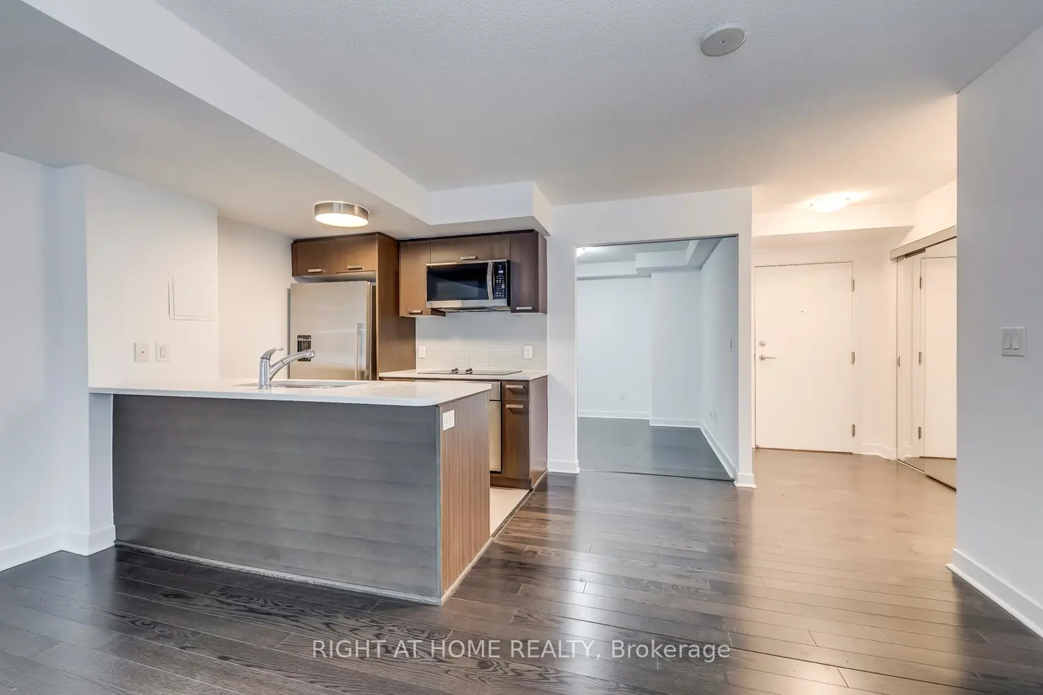 Additional image 4 of 295 Adelaide Street 314