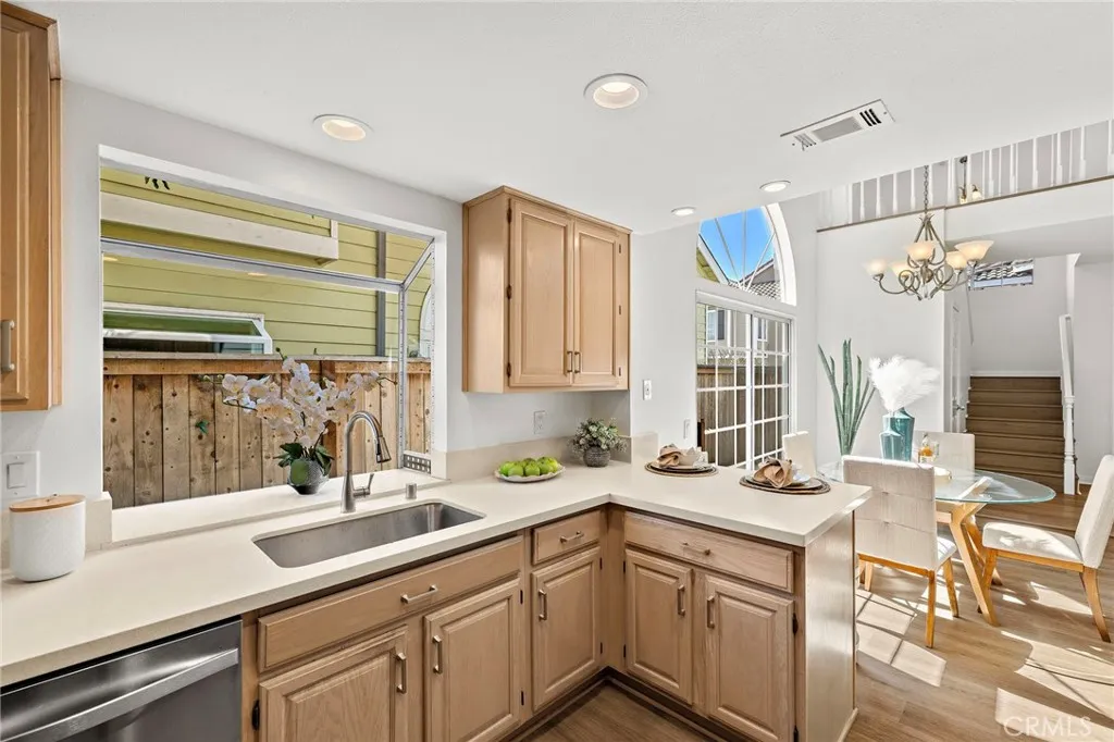 Additional image 35 of 2563 Orange Avenue Unit C, Costa Mesa, CA 92627