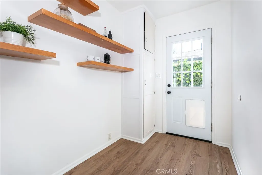 Additional image 8 of 7513 Oak Park Ave, Lake Balboa, CA 91406