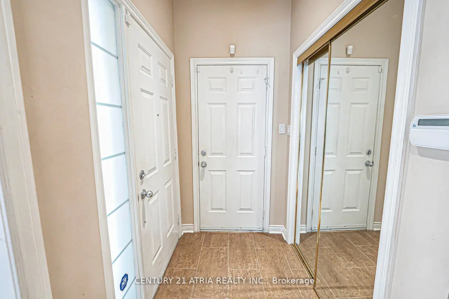 40 Nottingham Drive photo 3