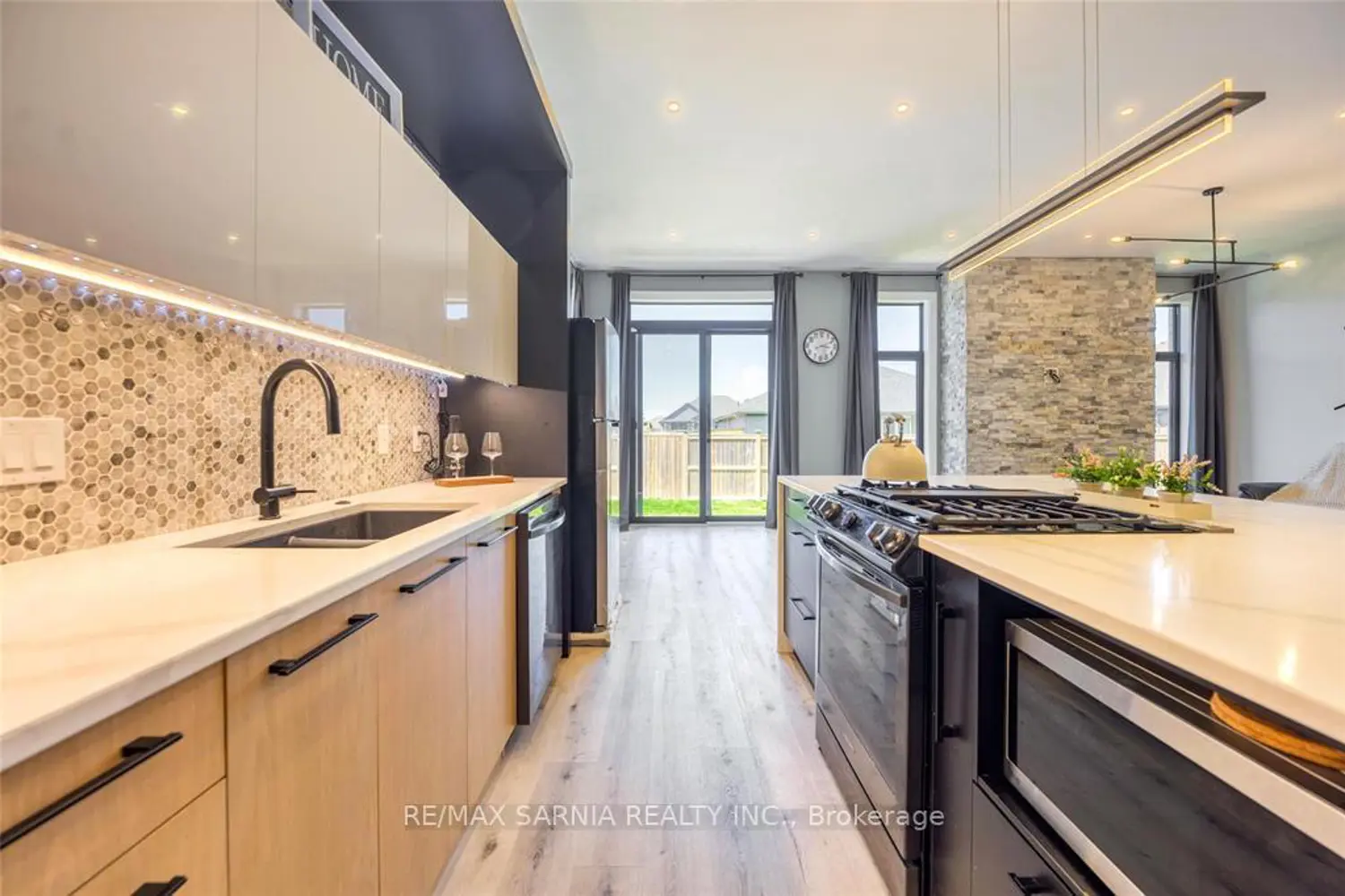 Additional image 3 of 616 Mead Boulevard