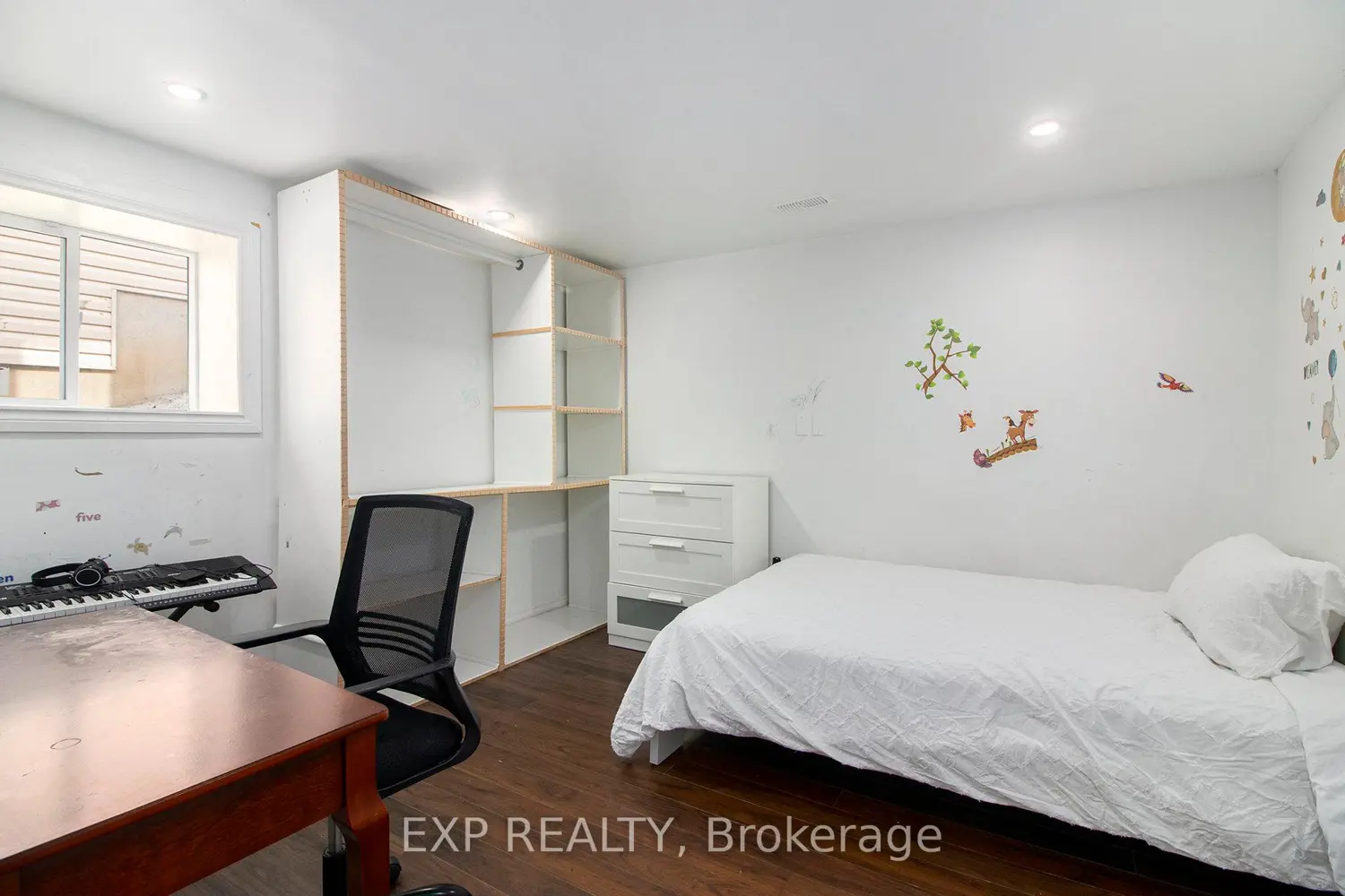 Additional image 18 of 234 Sandra Crescent