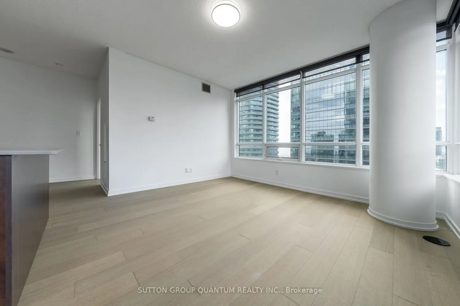 Additional image 6 of 65 Bremner Boulevard 3805