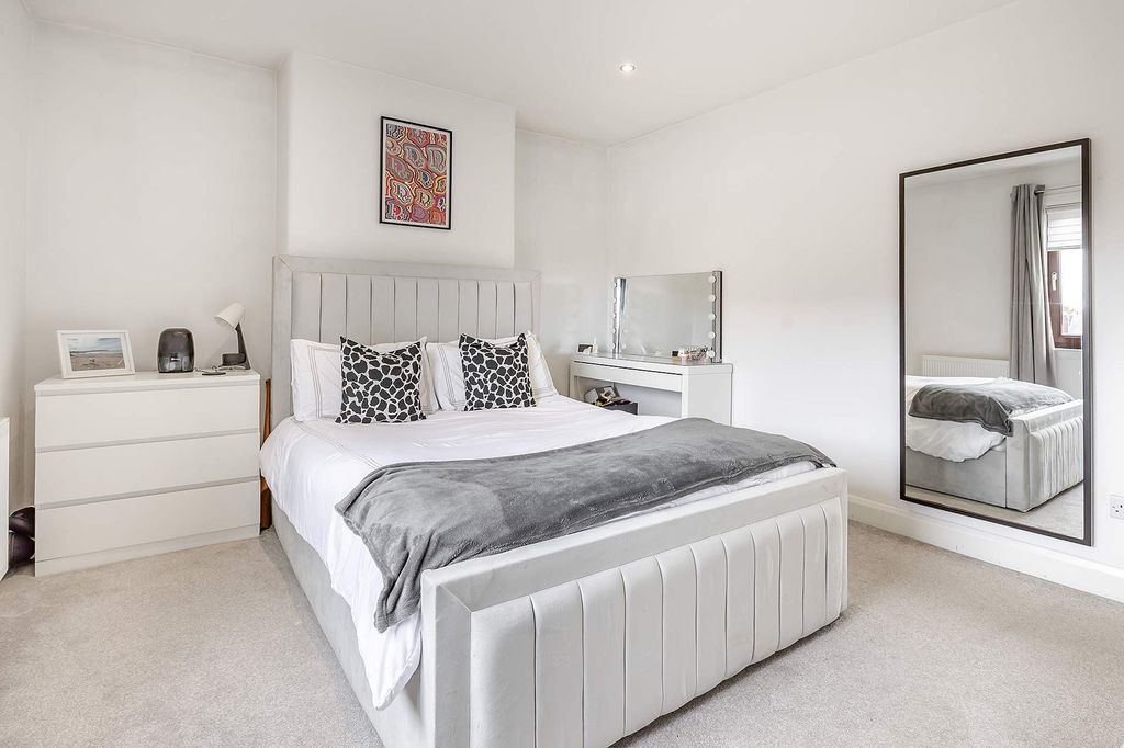 Additional image 6 of 2 bed flat for saleAlbert Avenue, Grangemouth FK3