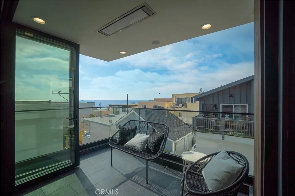 Additional image 6 of 214 El Porto Street, Manhattan Beach, CA 90266