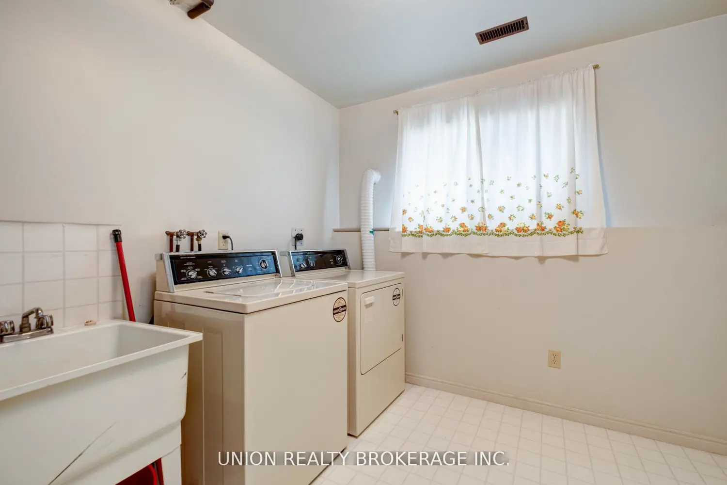 Additional image 19 of 18 Birch Crescent