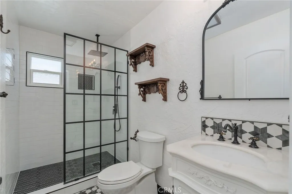 Additional image 15 of 119 E 75th St, Los Angeles, CA 90003