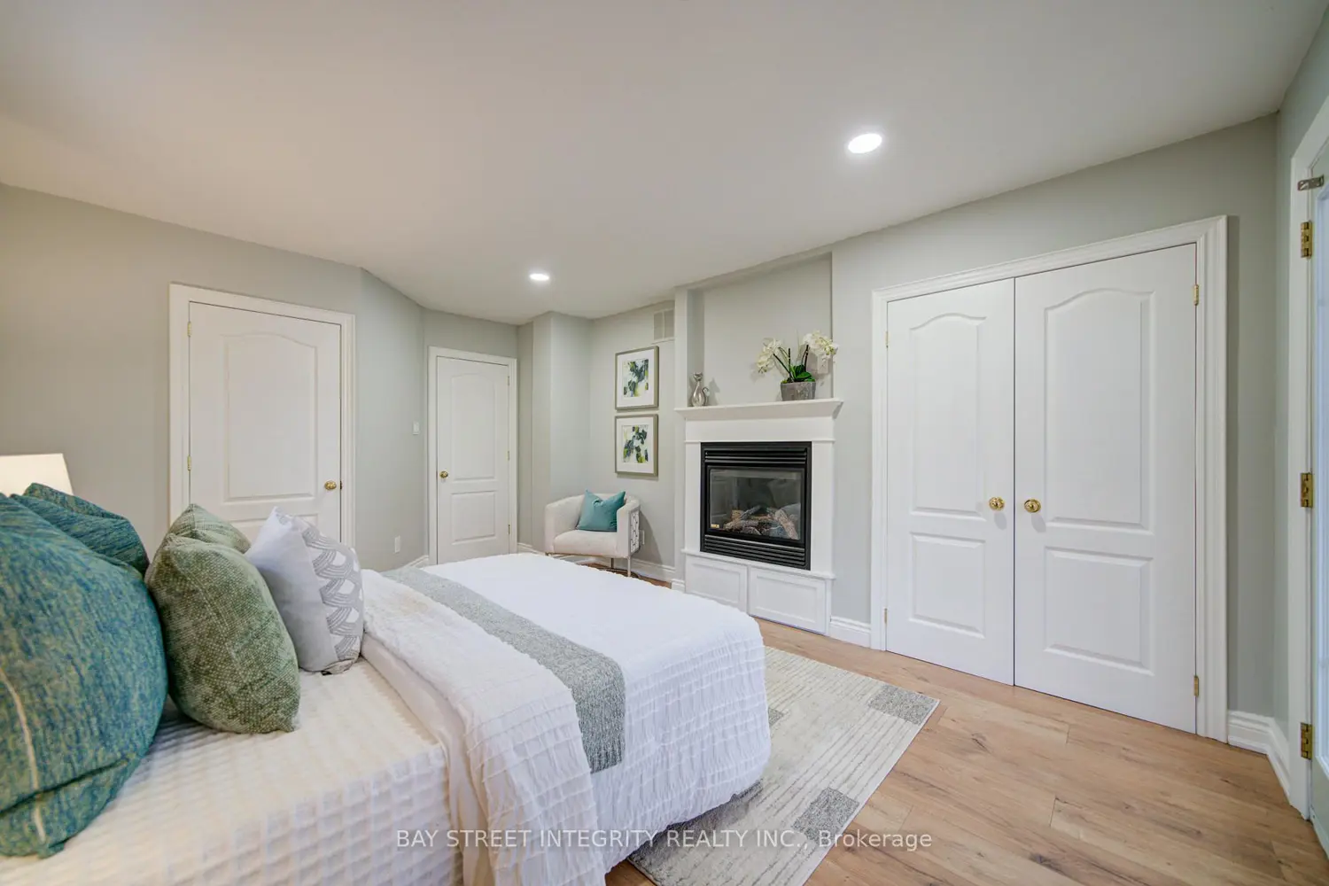 Additional image 9 of 409 River Side Drive