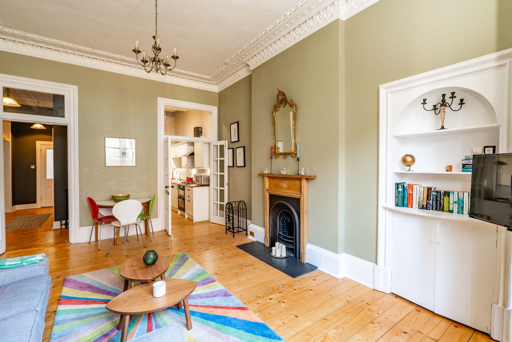 Additional image 4 of 3 bed flat for sale25/1 Marchmont Road, Marchmont, Edinburgh EH9